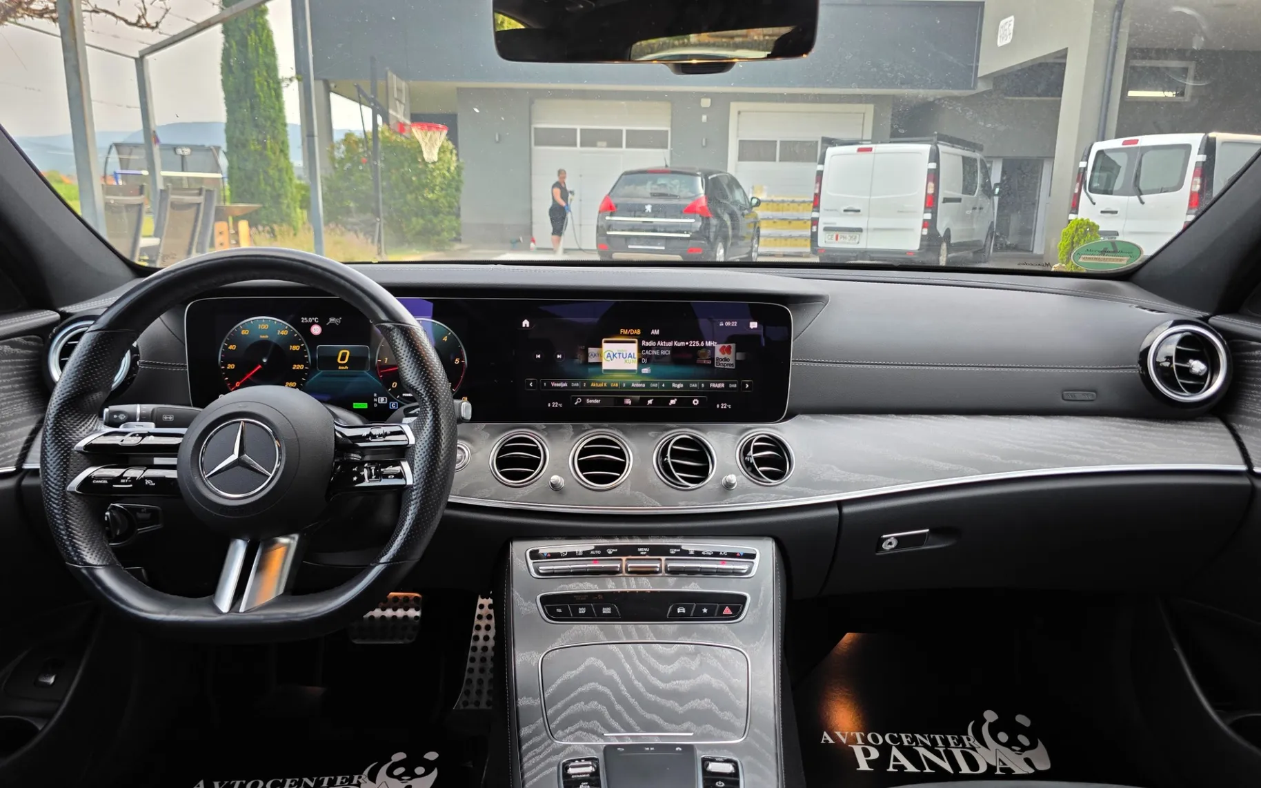 Zunanja slika - Mercedes-Benz E-Razred - E 300 d 4MATIC AMG Line Avt. - 9