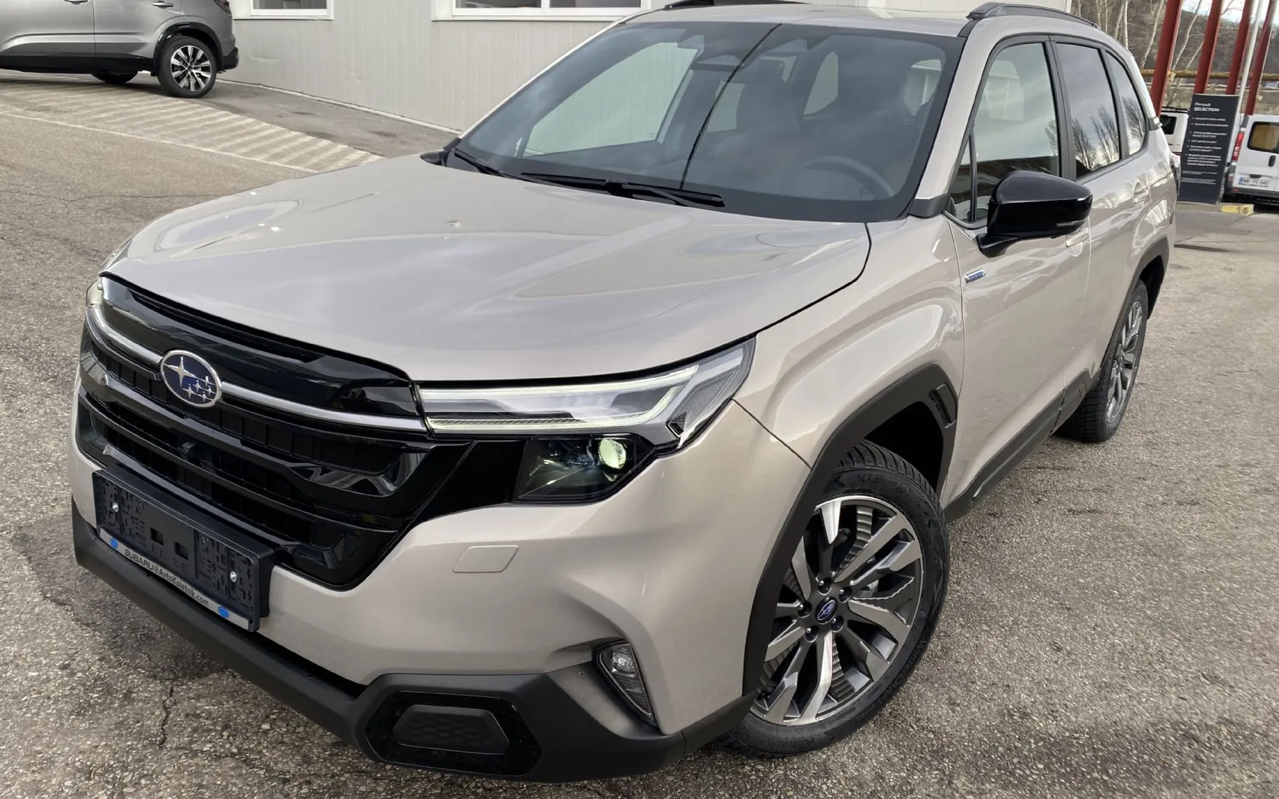 Zunanja slika - Subaru Forester - 2.0i 4WD CVT Lineartronic PREMIUM - 2
