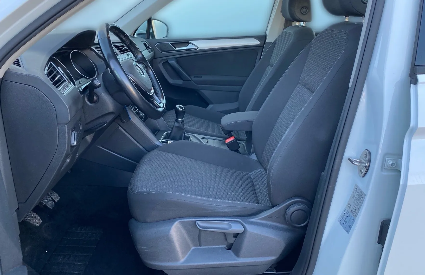 Zunanja slika - VW Tiguan - 1.4 TSI BMT Trendline... - 7