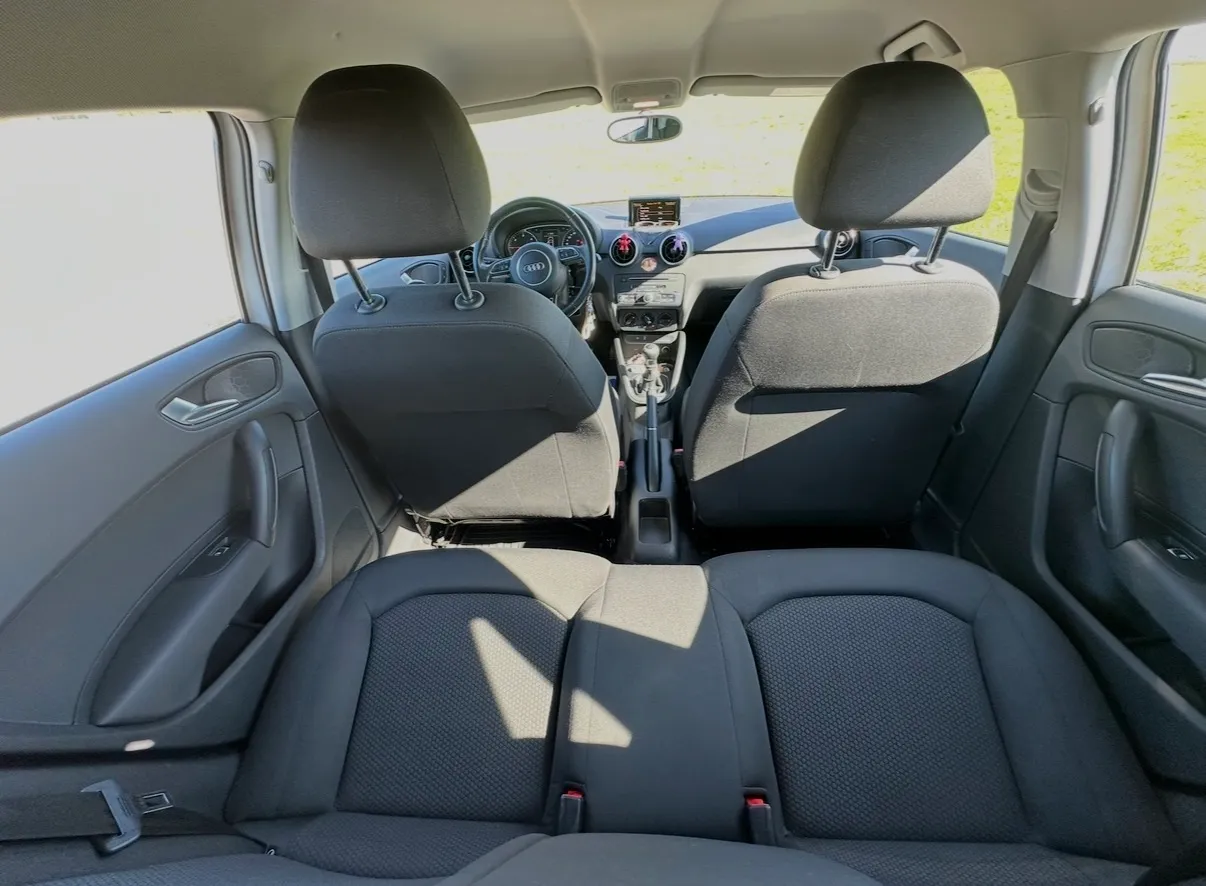 Notranja slika - Audi A1 - Audi  Sportback 1.4 TDI - 3