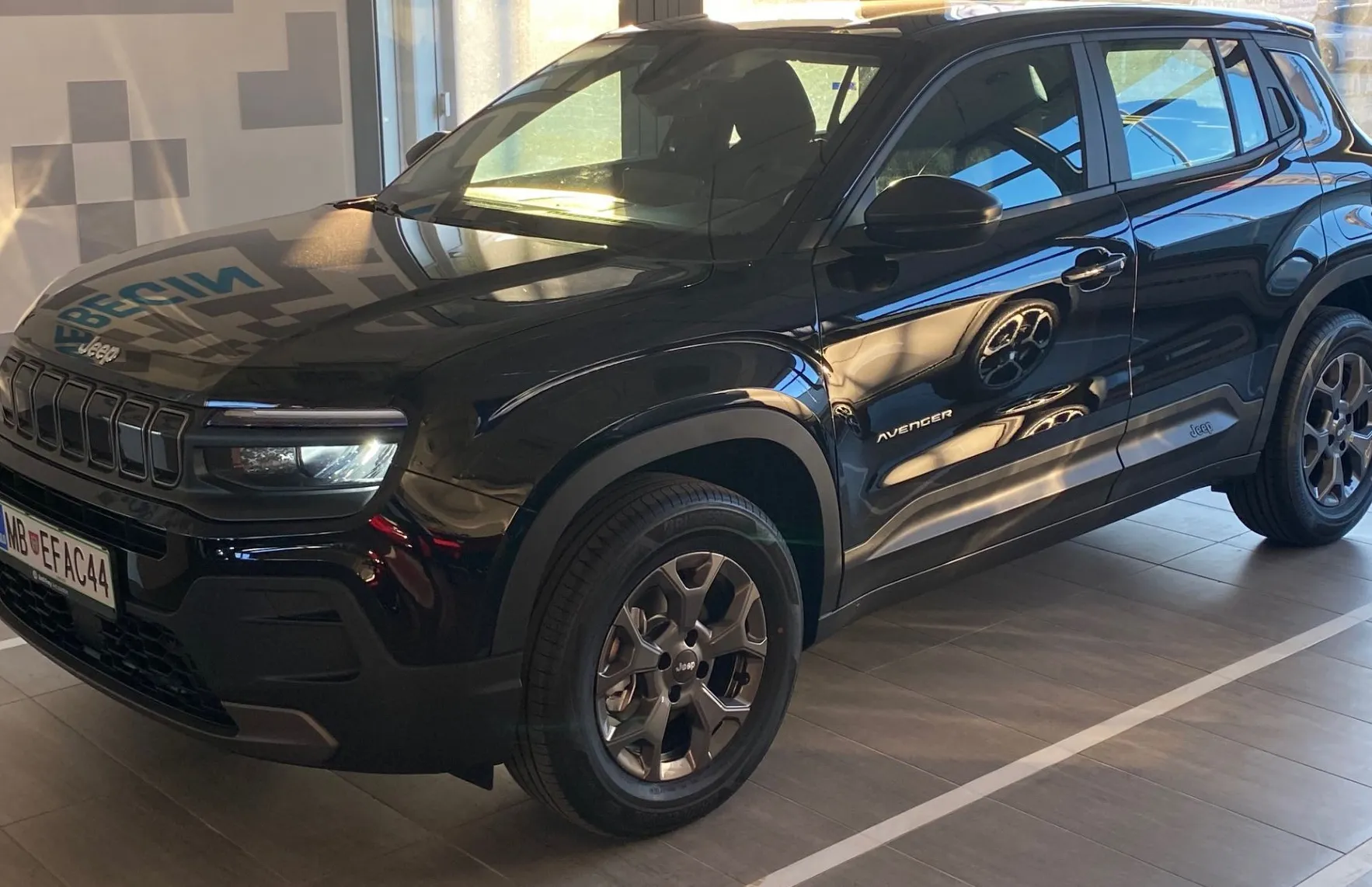 Zunanja slika - Jeep Avenger - Longitude 1.2 GSE 100 - 3