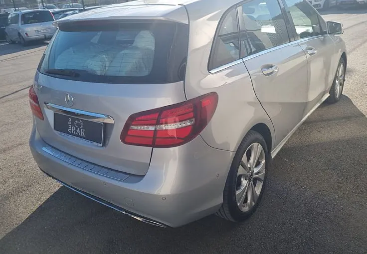 Zunanja slika - Mercedes-Benz B-Razred - B 200 d GRET. SEDEŽEV, LED - 6