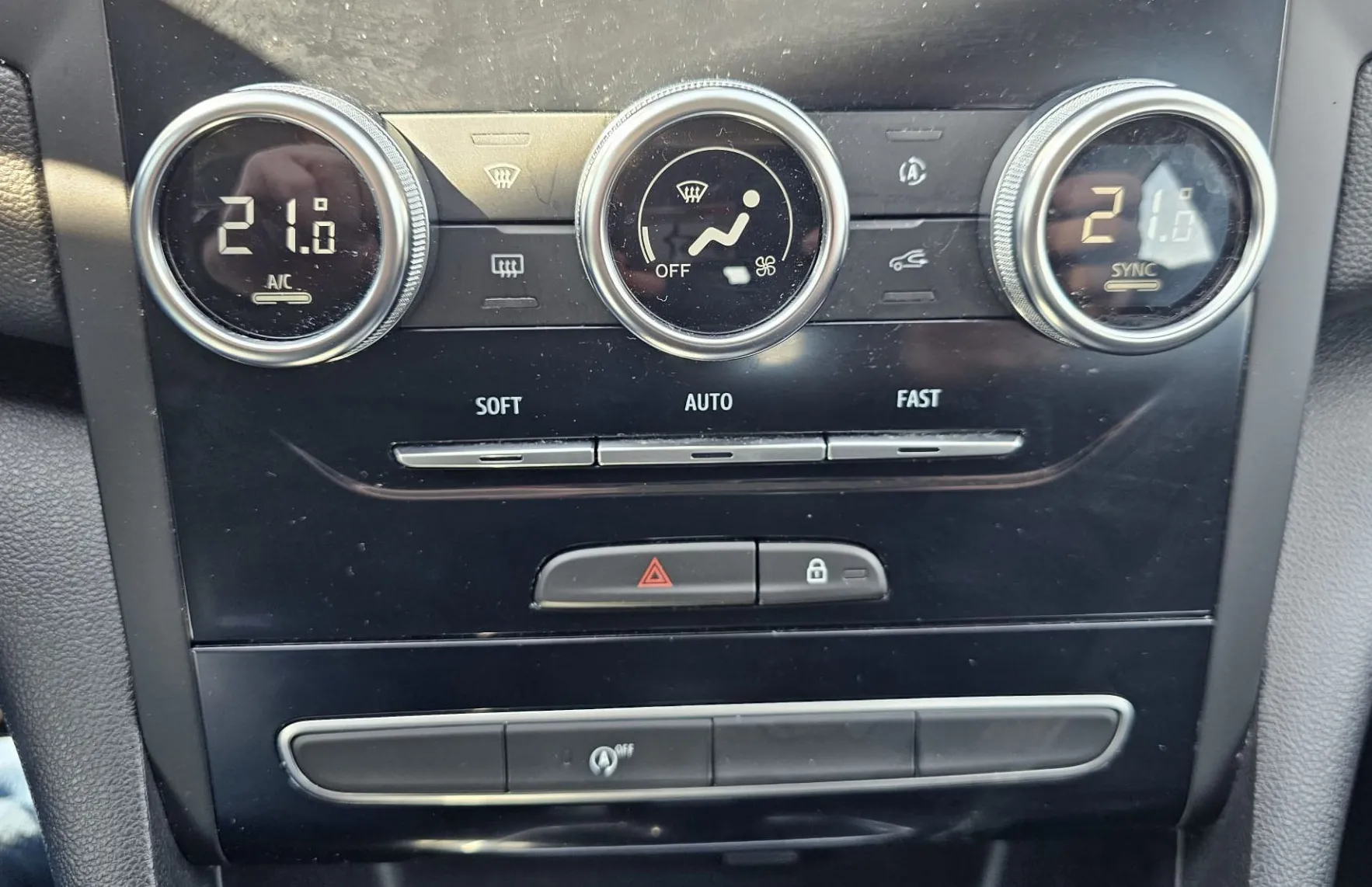 Zunanja slika - Renault Mégane - Megane techno dCi 115 EDC|FULED|ALU|KEYless|NAViI|2xPDC| - 13