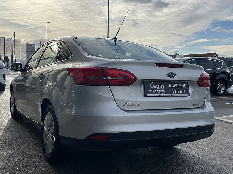 Zunanja slika - Ford Focus - Trend-1.0-ECOBOOST-LIMUZINA-SLO-1LASTNIK - 7