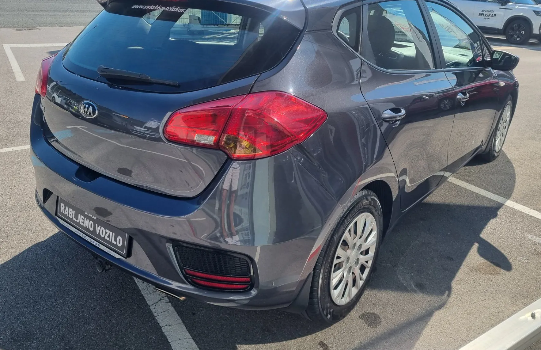 Zunanja slika - KIA Ceed - 1.4 - SLOVENSKI + KLJUKA + KOMISIJSKA PRODAJA - 7