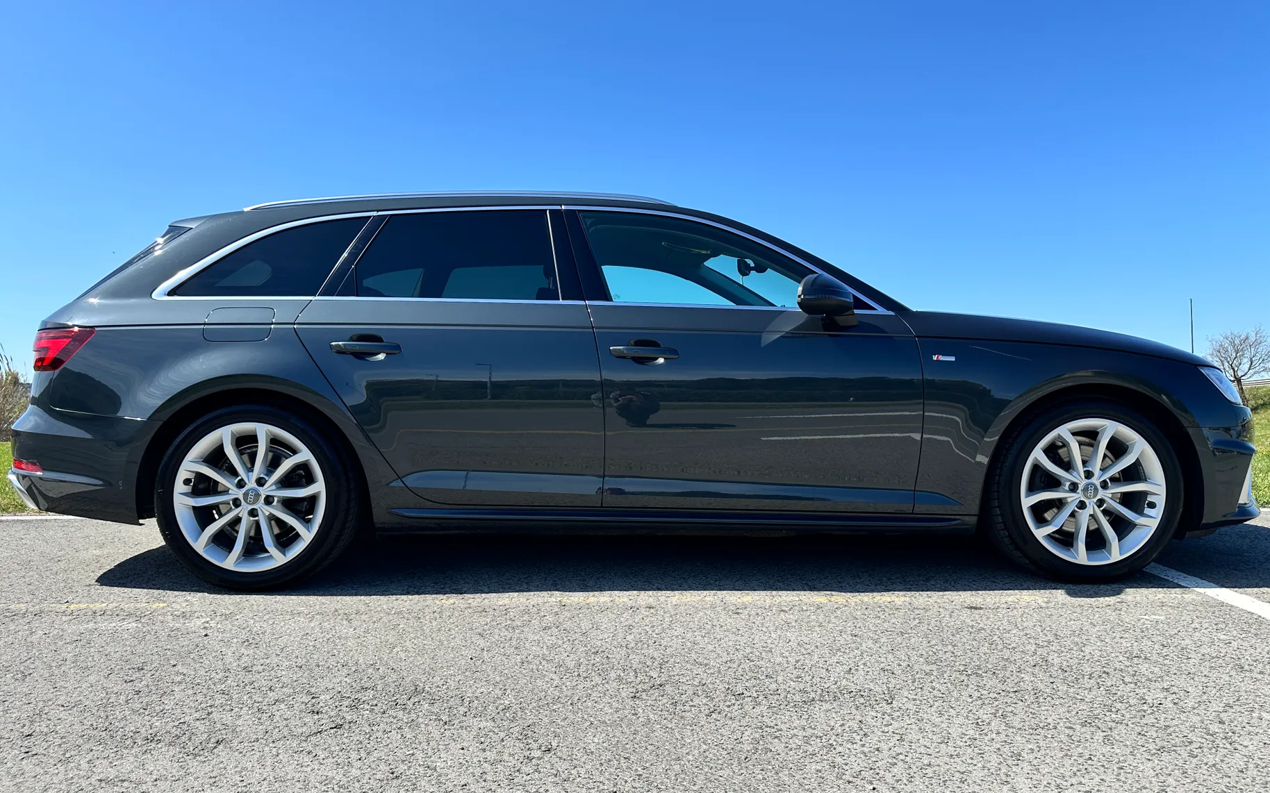 Zunanja slika - Audi A4 - Avant 40 TFSI S-LINE VIRTUAL-MATRIX-ACC-KEYLESS-ALU.18 - 3