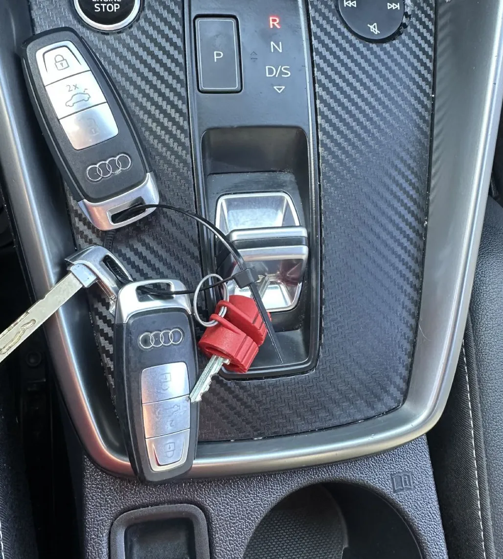 Notranja slika - Audi A3 - 45 TFSI e S line+4ALU.KAMERA.NAVI.LED.USNJE.ACC - 17