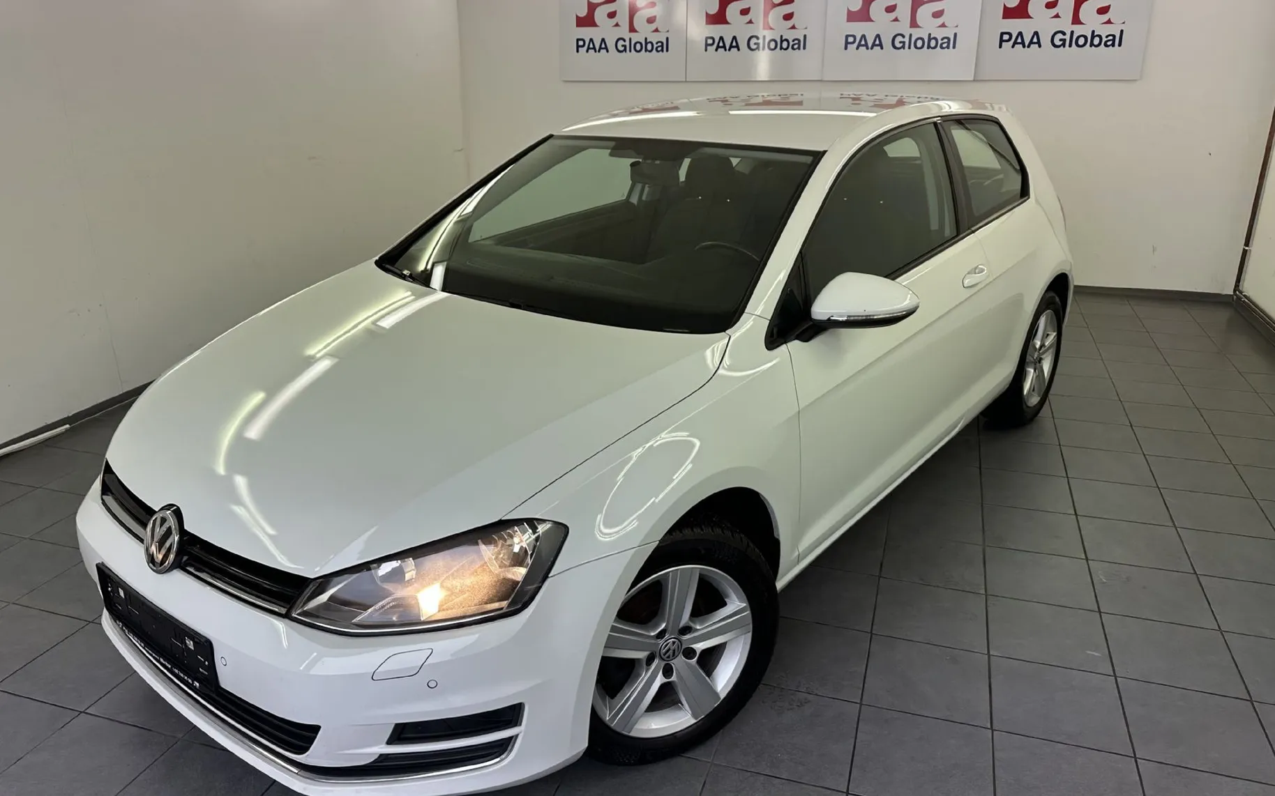 Zunanja slika - VW Golf - 1.2 TSI Comfortline 81 KW.BENCIN.SAMO 75.000 KM - 1