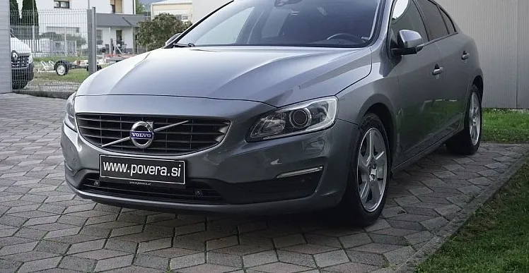 Zunanja slika - Volvo S60 - D3 A Momentum+ Xenon +Memory+ Alu 17 +Navi - 3