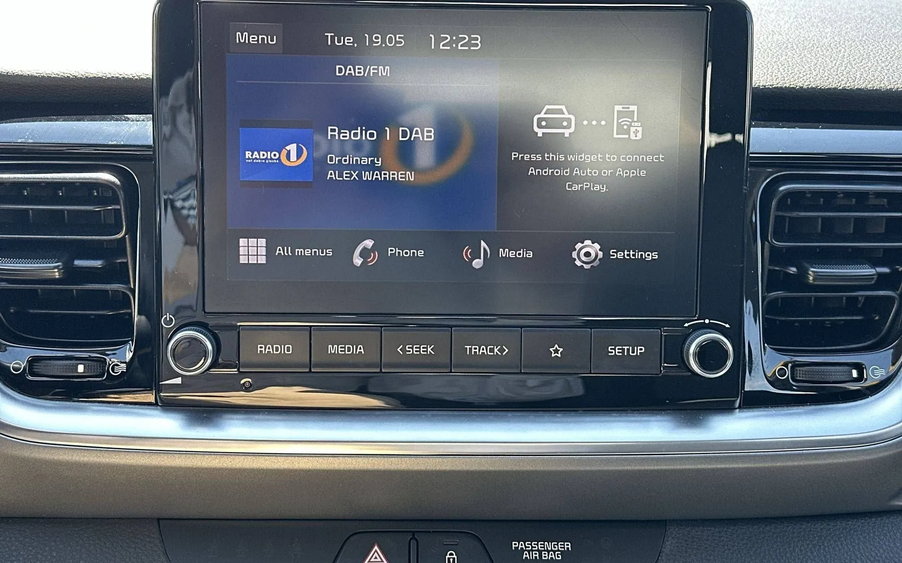 Notranja slika - KIA Stonic - 1.0 T-GDi LX Urban ISG - 23