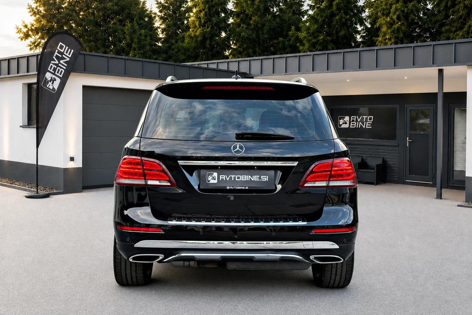 Notranja slika - Mercedes-Benz GLE-Razred - GLE 250 d 4MATIC AVT•NAVI•LED•20COL AMG•ODLIČEN - 13