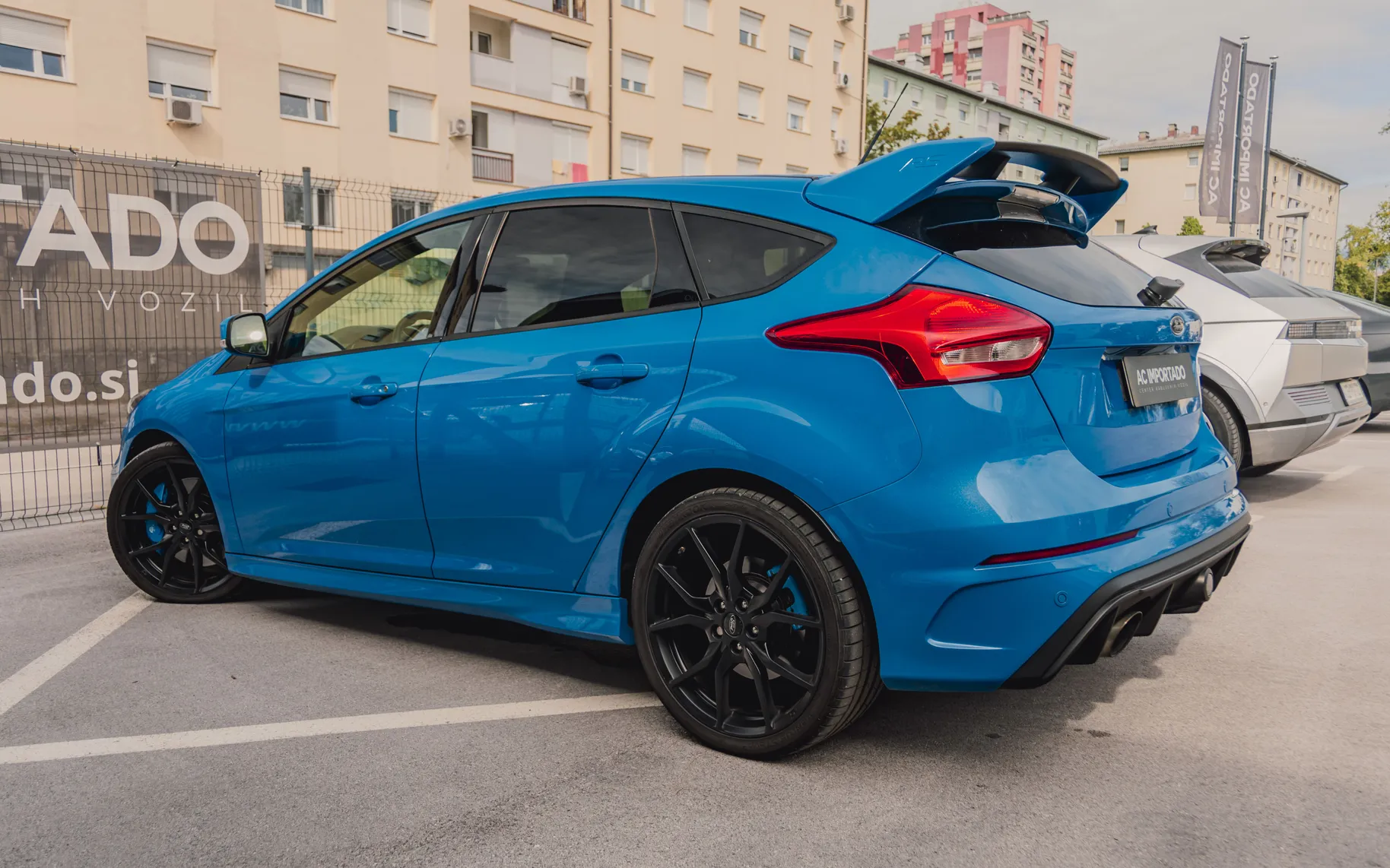 Zunanja slika - Ford Focus - 2.3 EcoBoost RS 4x4-RECARO-BREMBO-NAVI-SYNC-DAB-19 - 6