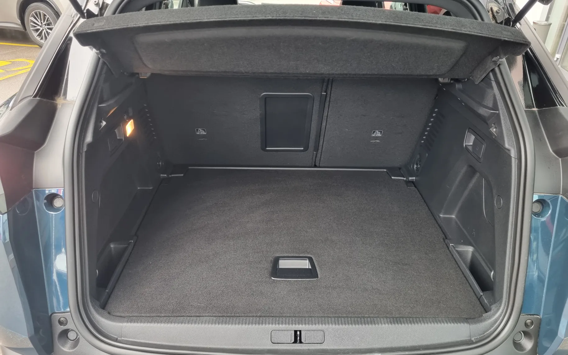 Zunanja slika - Peugeot 3008 - 1.2 MHEV 136 GT OPREMA Avtomatik - POTRJENA KNJIGA - 13