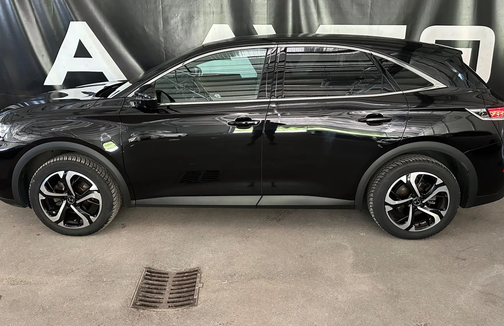Zunanja slika - DS DS 7 Crossback - 1.6 PT Business-KAMERA-NAVI-18COL-GRETJE SEDEŽEV.. - 4