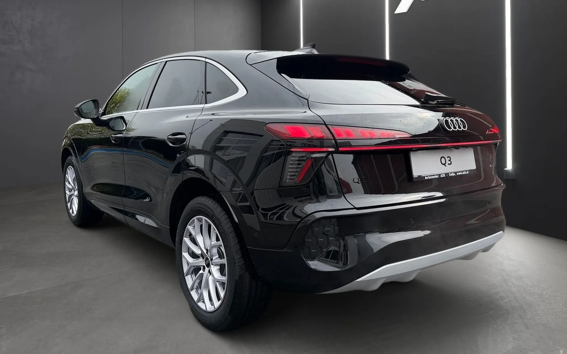 Zunanja slika - Audi Q3 Sportback - TFSI quattro S tronic - 4