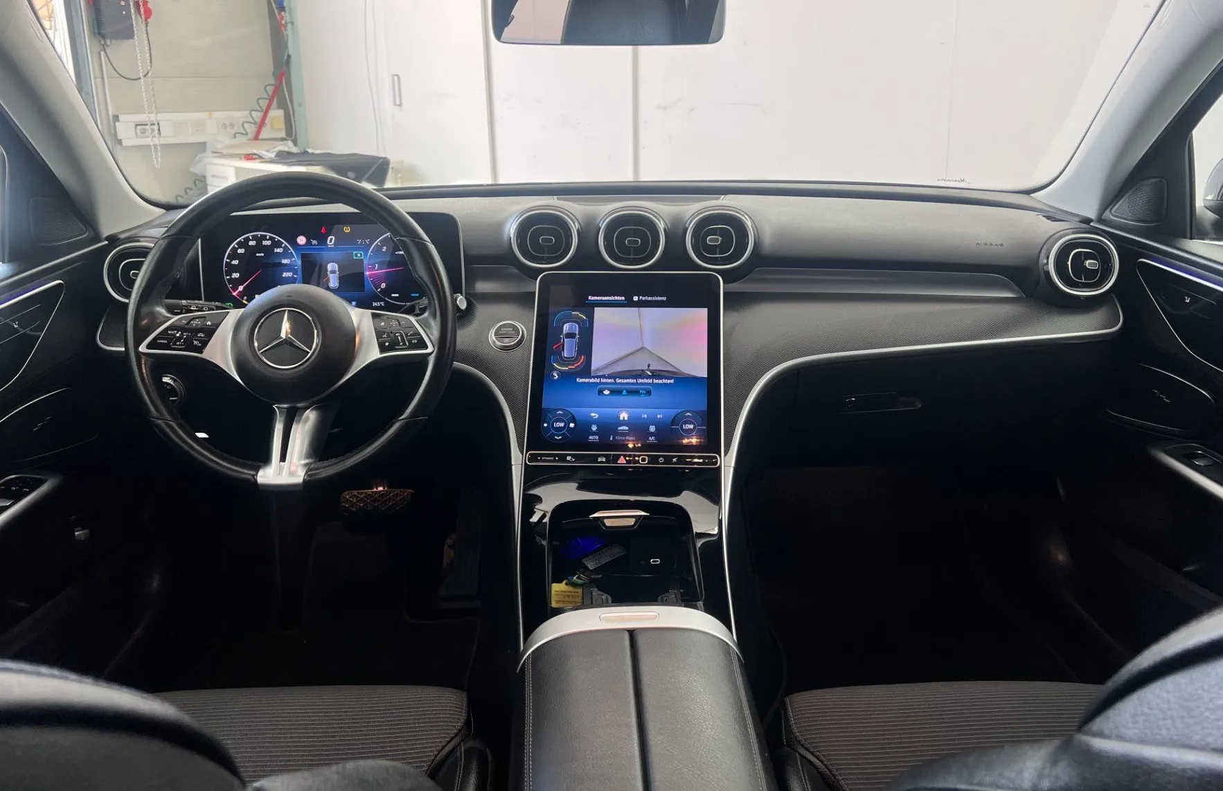 Zunanja slika - Mercedes-Benz C-Razred - C 200 d T Avantgarde Avt+4ALU.NEMŠKI.KAMERA.KLJUKA - 14