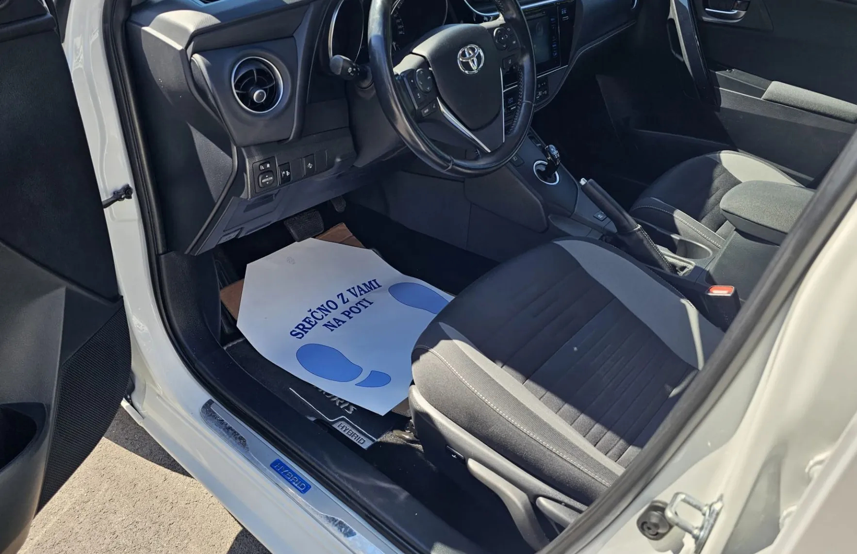 Zunanja slika - Toyota Auris - 1.8 VVT-i Luna Hibrid|navi|LED|gretje sed|kamera - 7