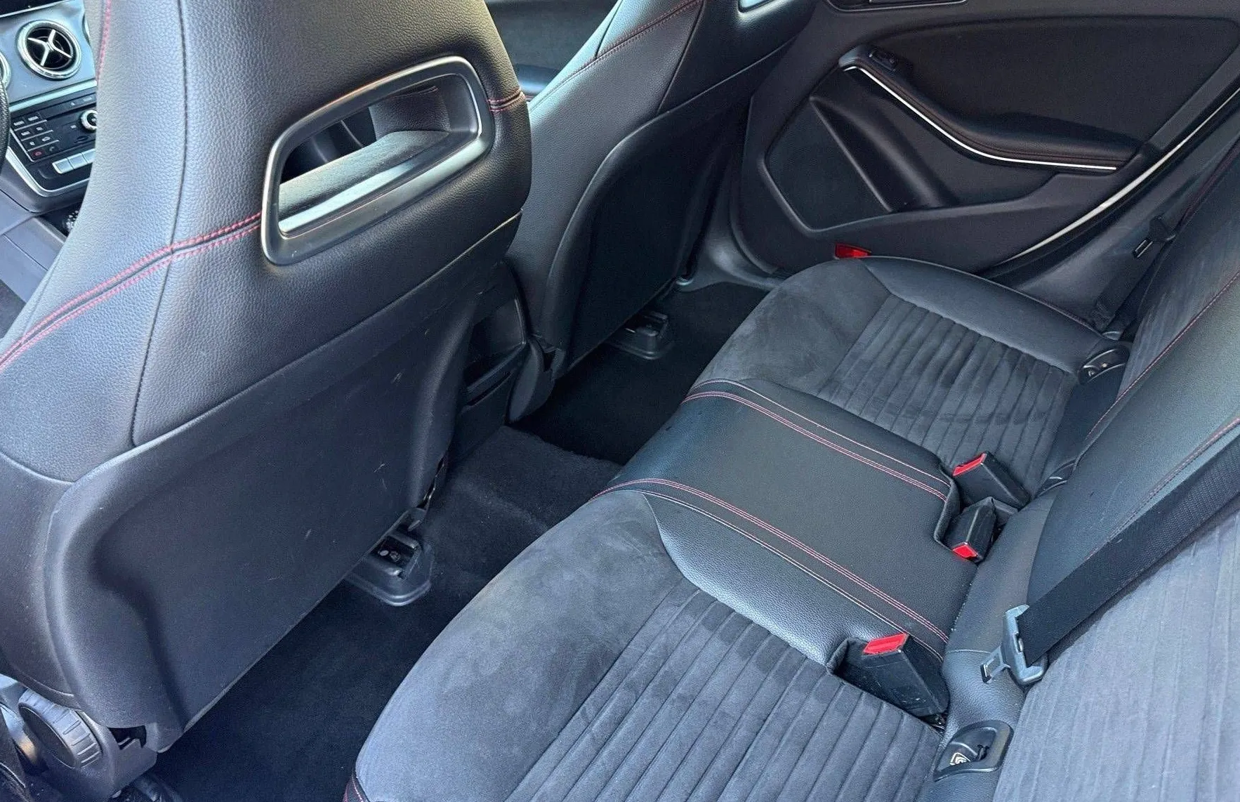 Zunanja slika - Mercedes-Benz CLA-Razred - CLA Shooting Brake 200d 4MATIC AMG LINE MULTIBEAM KAMERA TEM NAVI - 18