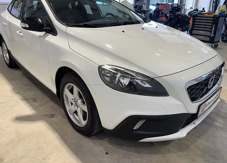 Zunanja slika - Volvo V40 Cross Country - D2 Momentum - PDC - ALU - 3