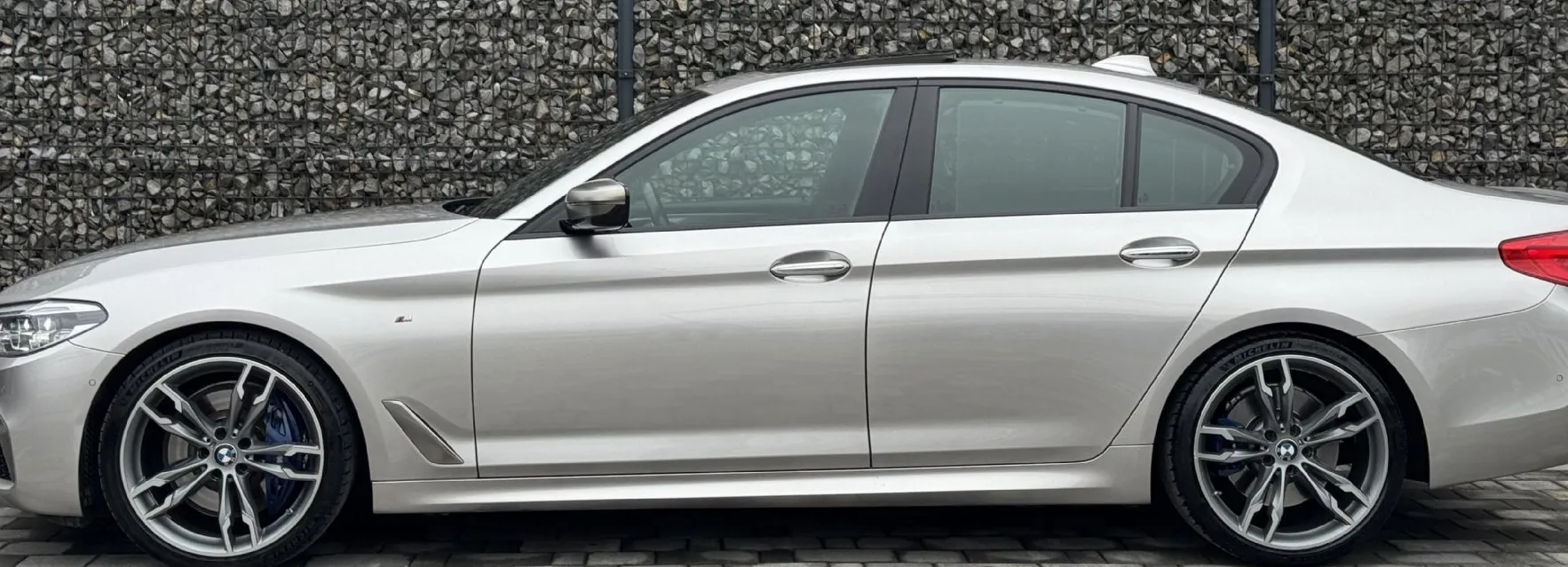 Zunanja slika - BMW Serija 5 - : M550i xDrive |HUD|MEMORY|MASAŽ|PANO|LASER||WEBAST - 7