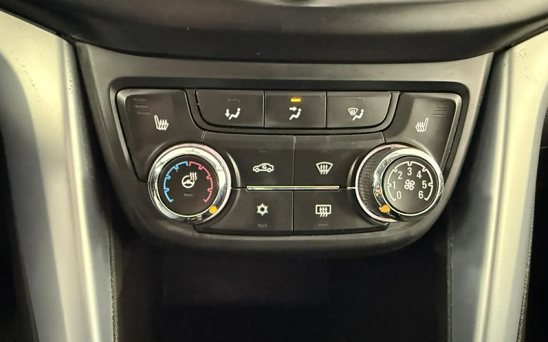Zunanja slika - Opel Zafira - 1.4 TURBO 103KW.NEMŠKI.NAVI.ALU.LED.SAMO 85.000 KM - 14
