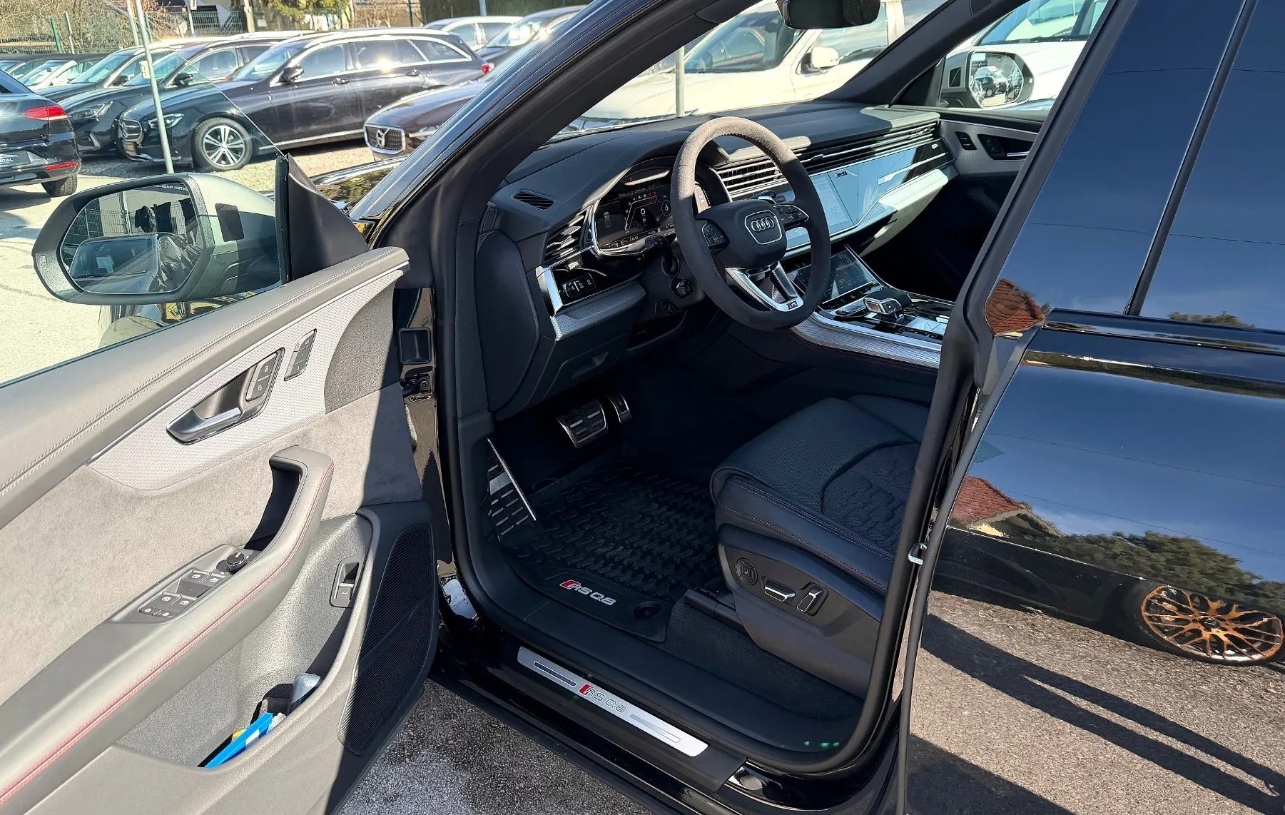 Zunanja slika - Audi RS Q8 - PERFORMANCE 4.0 TFSI Quattro HD MATRIX B.O. ACC - 9