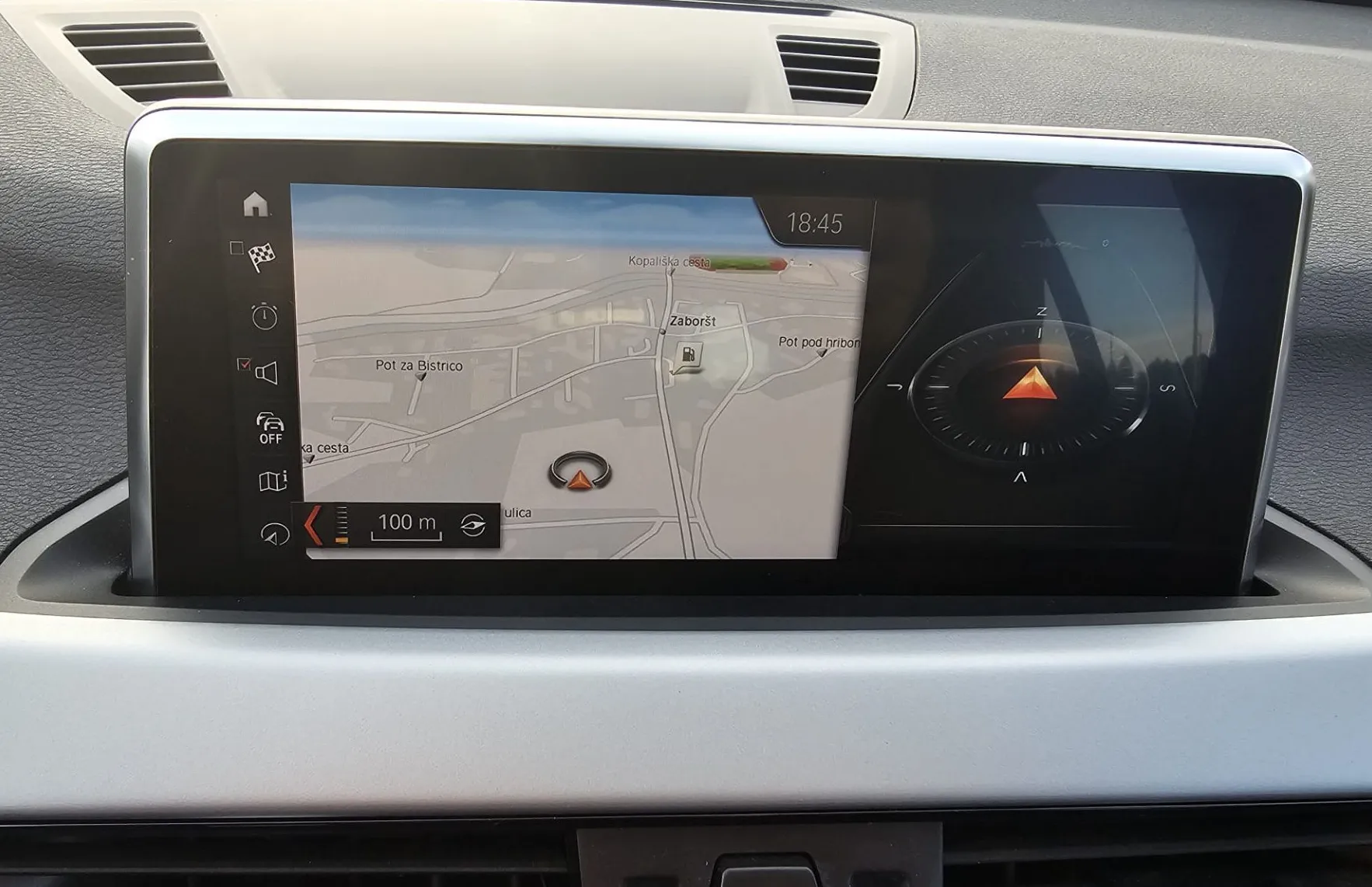 Zunanja slika - BMW X1 - serija : xDrive18d Advantage|navi|el prtljažnik|fulLED|alu - 19