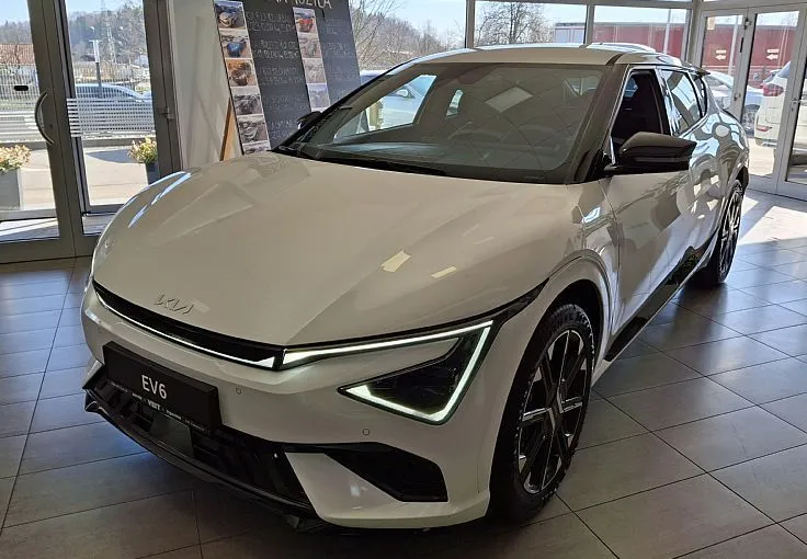 Zunanja slika - KIA EV6 - GT-Line 84 kWh bat.. 239 kW AWD + V2L NOVO 2025 - 2