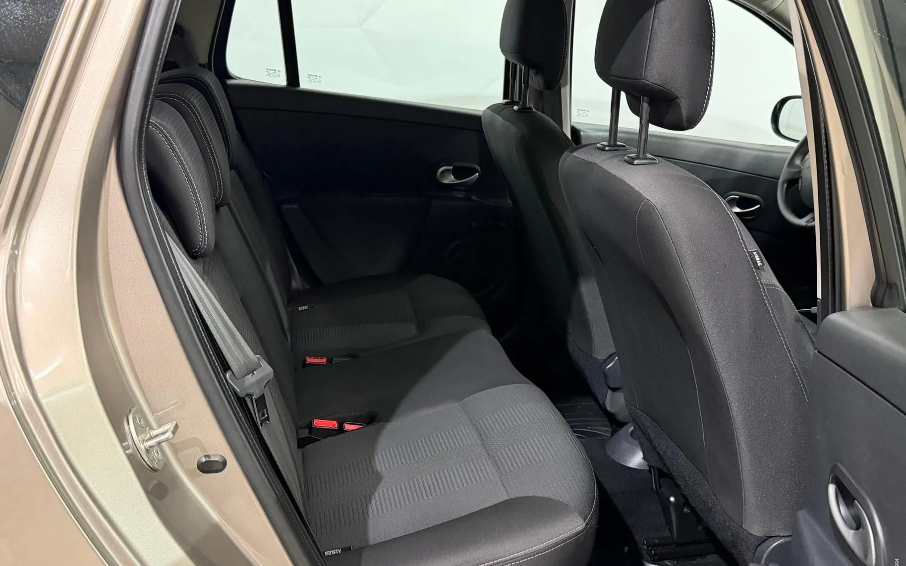 Notranja slika - Renault Clio - Grandtour 1.5 dCi-TEMPOMAT-KLIMA-TRAJNIK - 12
