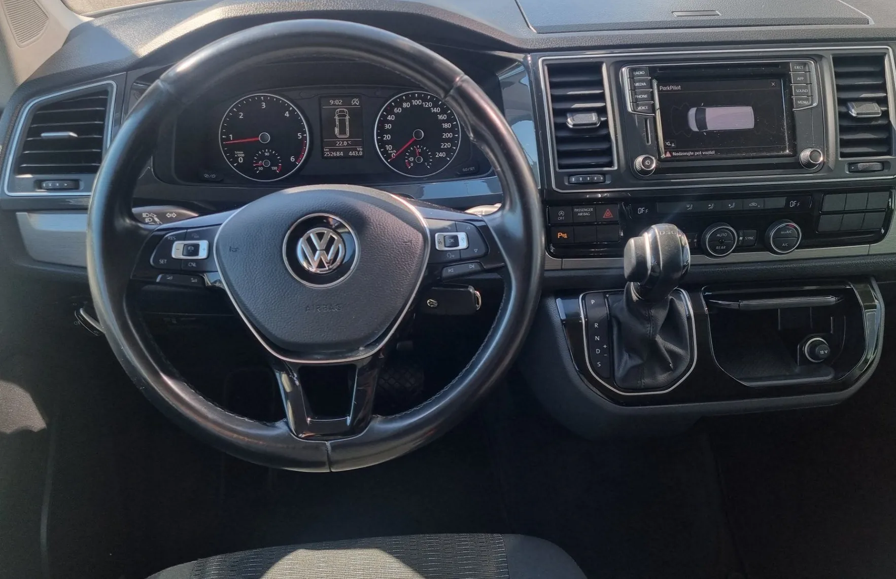Zunanja slika - VW Multivan - 2.0 TDI DSG - SLOVENSKI+2. LASTNIK+VLEČNA KLJUKA - 11