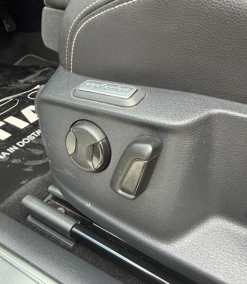 Zunanja slika - Volkswagen Passat - Variant 2.0 TDI DSG-SLO-HIGHLINE-ACC-FULLLED-OPR VELIK SER - 10