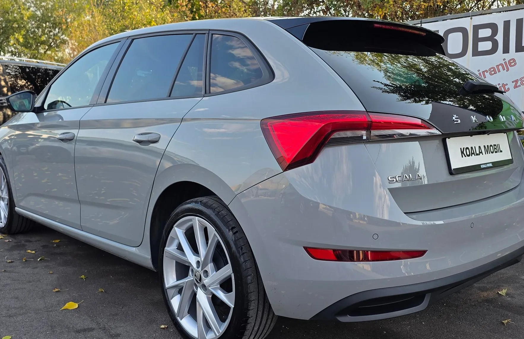 Zunanja slika - Škoda Scala - 1.0 TSI SPORT LED-PANORAMA-VIRTUAL-NAVI-KAMERA - 6