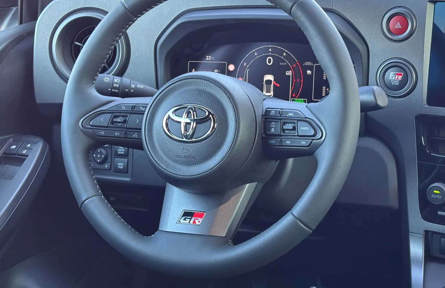 Zunanja slika - Toyota GR Yaris - 1.6T 4WD 3D M T6 RACE JBL - 12