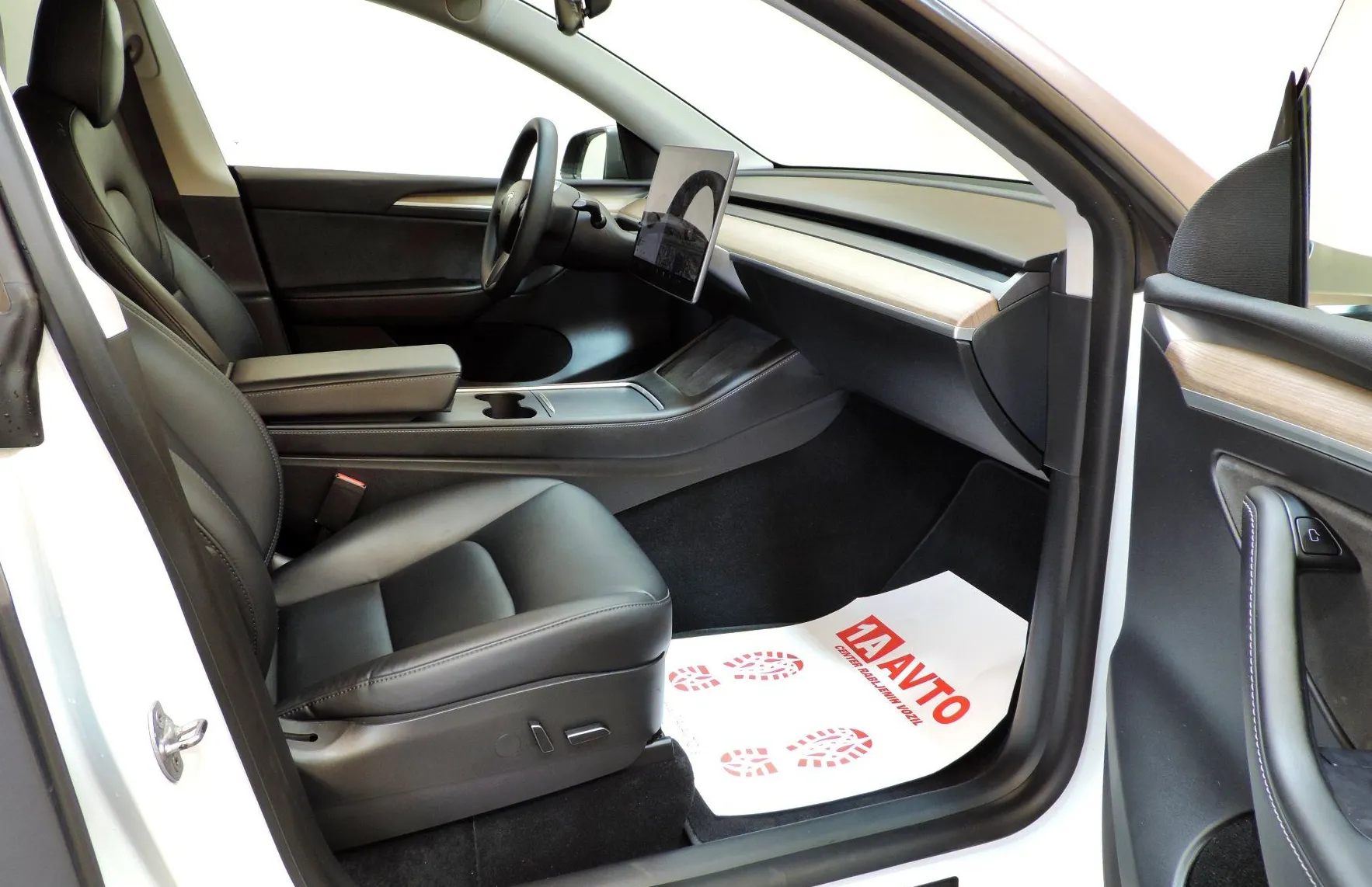 Zunanja slika - Tesla Model Y - Long Range Dual Motor AWD - 11