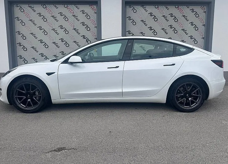 Zunanja slika - Tesla Model 3 - 3   RWD SLO PRVI LASTNIK ODBITEK DDV LPF - 4