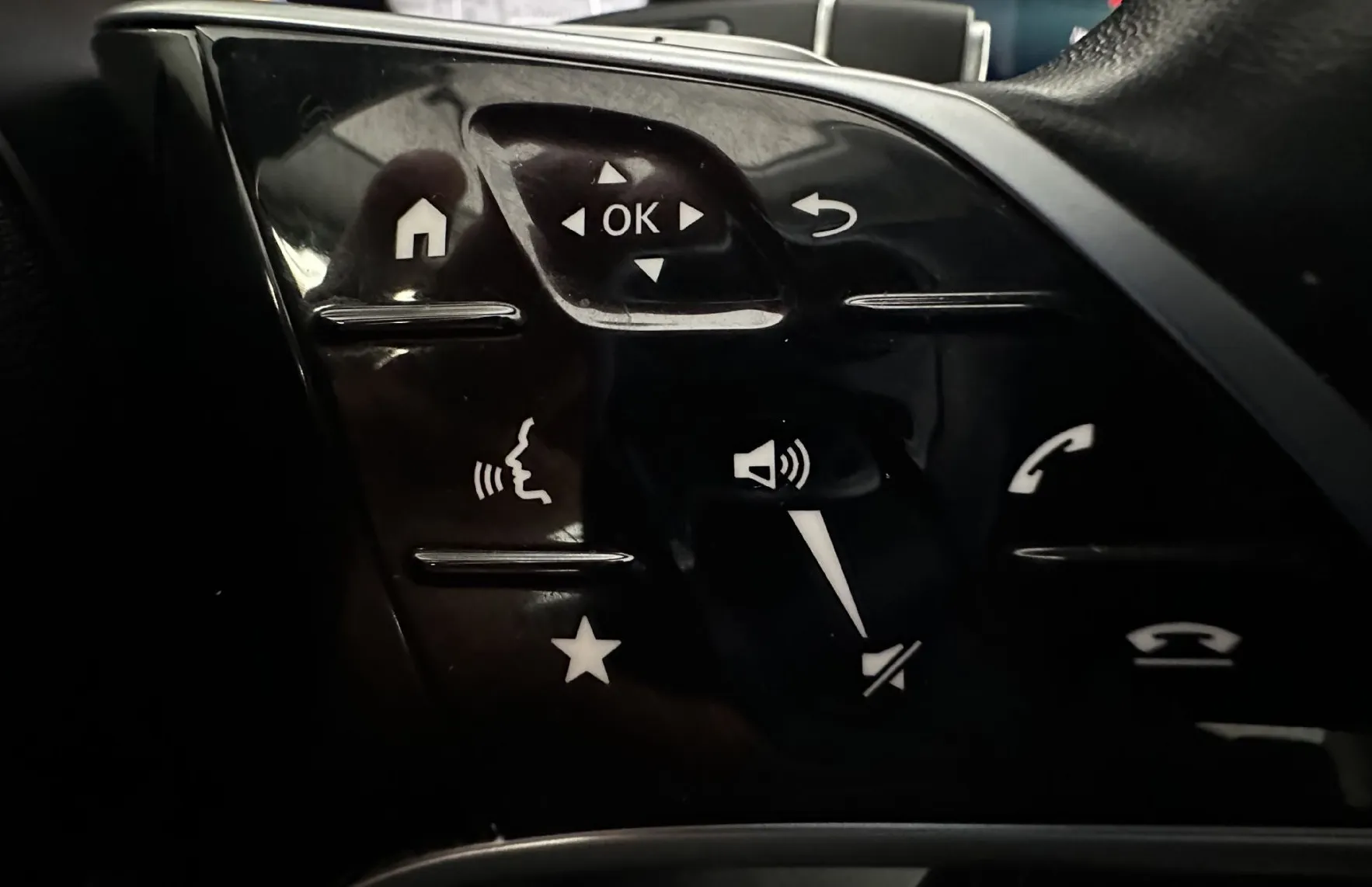 Zunanja slika - Mercedes-Benz E-Razred - E 400 d 4MATIC.KAMERA.USNJE.ACC.ZRAČ.VZMETENJE.LE - 8