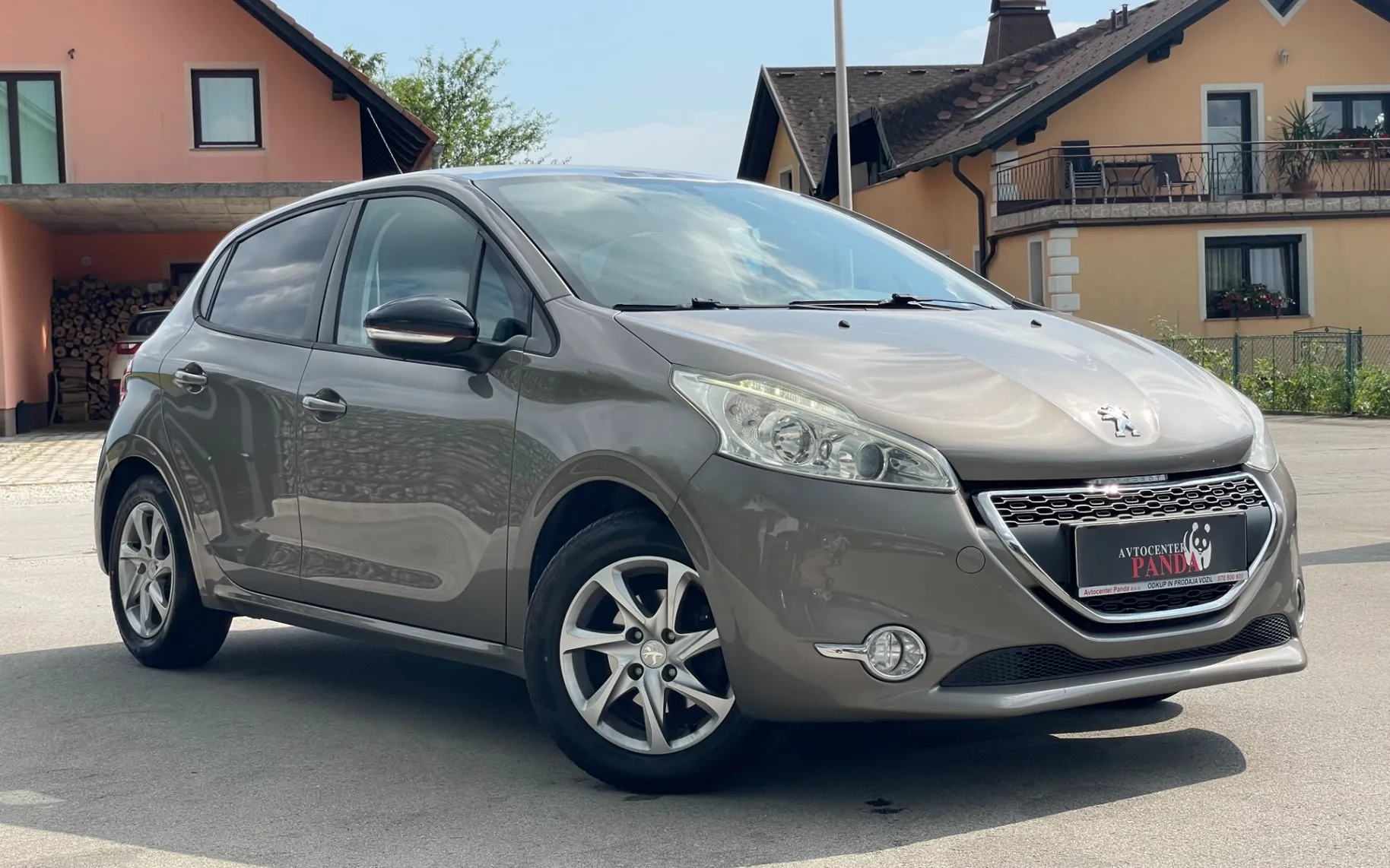 Zunanja slika - Peugeot 208 - 1,4 VTi Allure VTi+SLOVENSKI+SAMO 130.000KM+PANORAMA. - 6