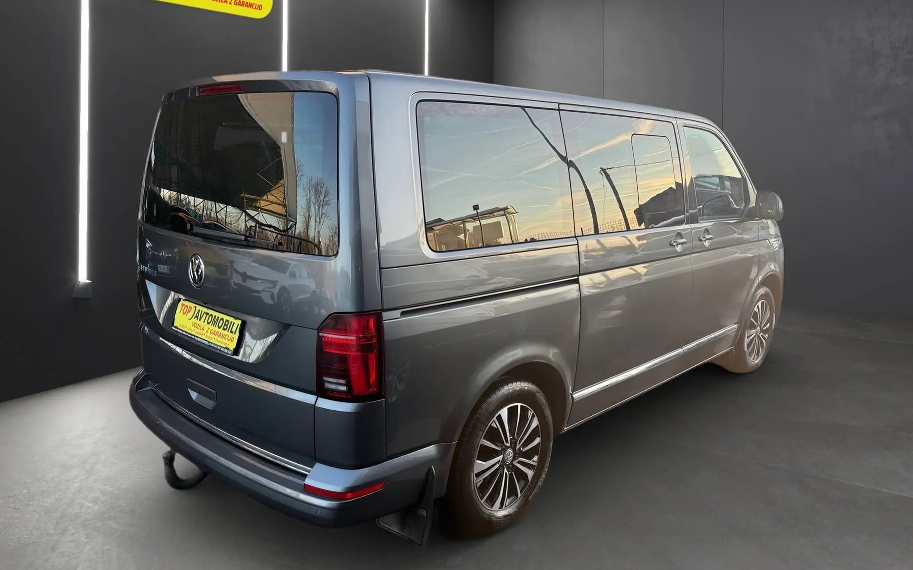 Zunanja slika - VW Caravelle - 2.0 TDI AUT. HIGHLINE RADAR FULL LED WEBASTO KAM - 8