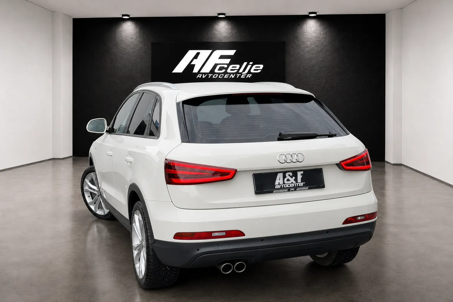 Notranja slika - Audi Q3 - 2.0 TDI-91.000km-1 LASTNIK-LIZING ZA TUJCE-XENON.. - 12