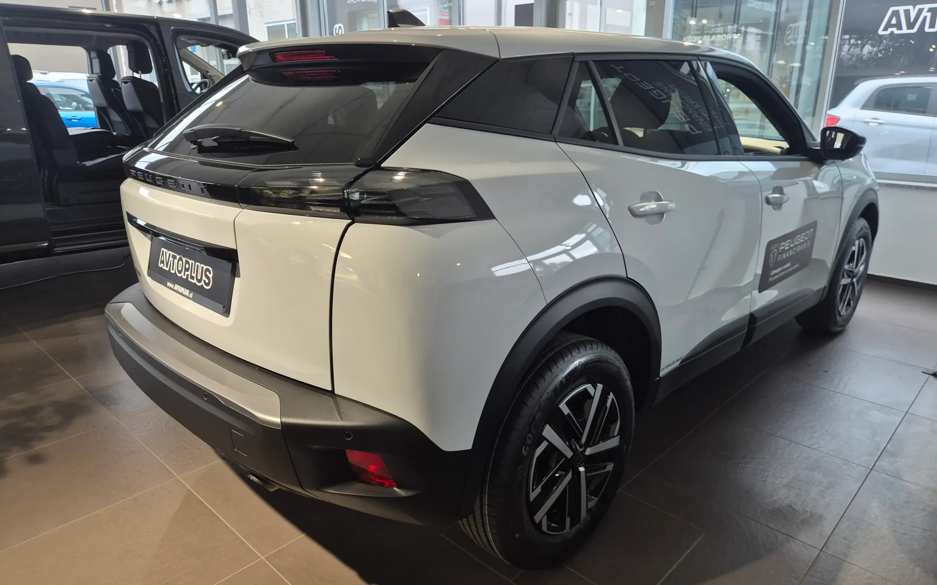 Zunanja slika - Peugeot 2008 - ACTIVE PACK PureTech 100 - 14
