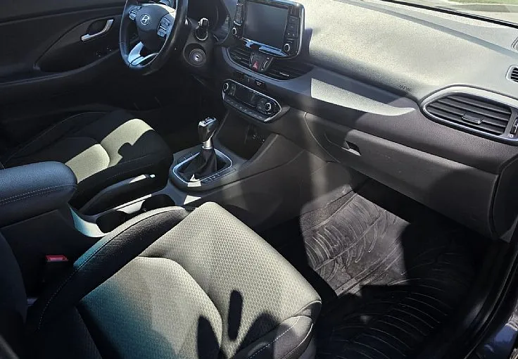 Zunanja slika - Hyundai i30 - 1.0 T-GDI - NAVIGACIJA - 9