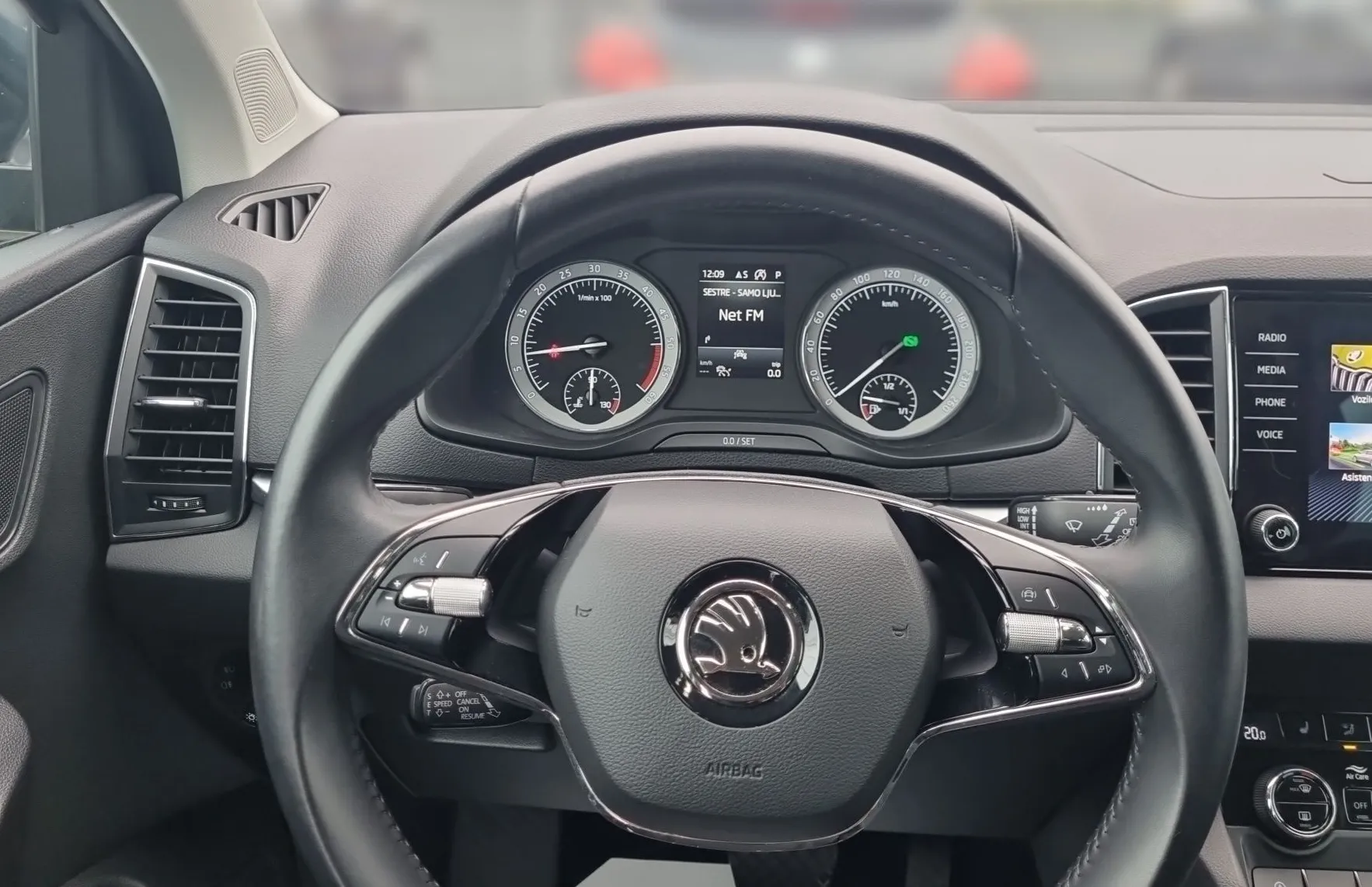 Zunanja slika - Škoda Karoq - Active 1.6 TDI - 8
