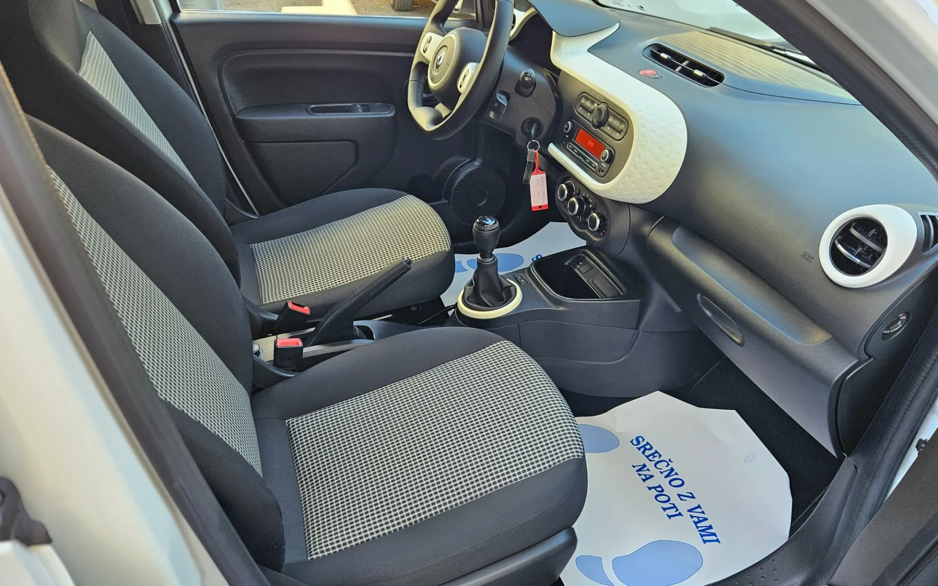 Zunanja slika - Renault Twingo - SCe 75 Life, 1.LAST.SLO.VSI RAČUNI - 8