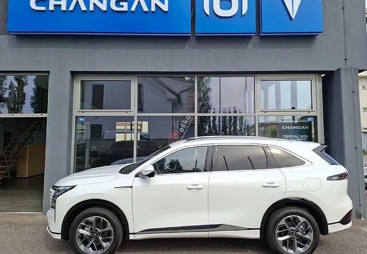 Zunanja slika - Changan CS75 Plus - 8AT +KOMPLET ZIMSKIH PNEVMATIK +dobava takoj - 2