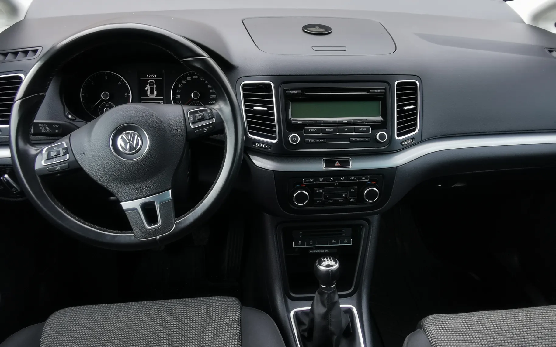 Notranja slika - Volkswagen Sharan - 2,0 TDI BlueMotion Technology Comfortline - 9
