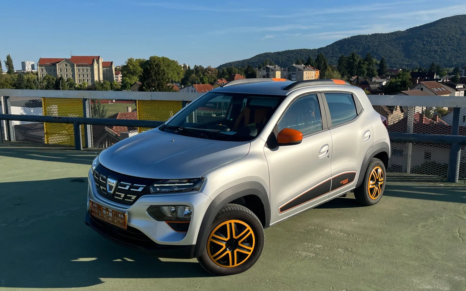 Zunanja slika - Dacia Spring - 1. LASTNICA. VZR.KAM. 2X PDC. NAVI. LED - 1