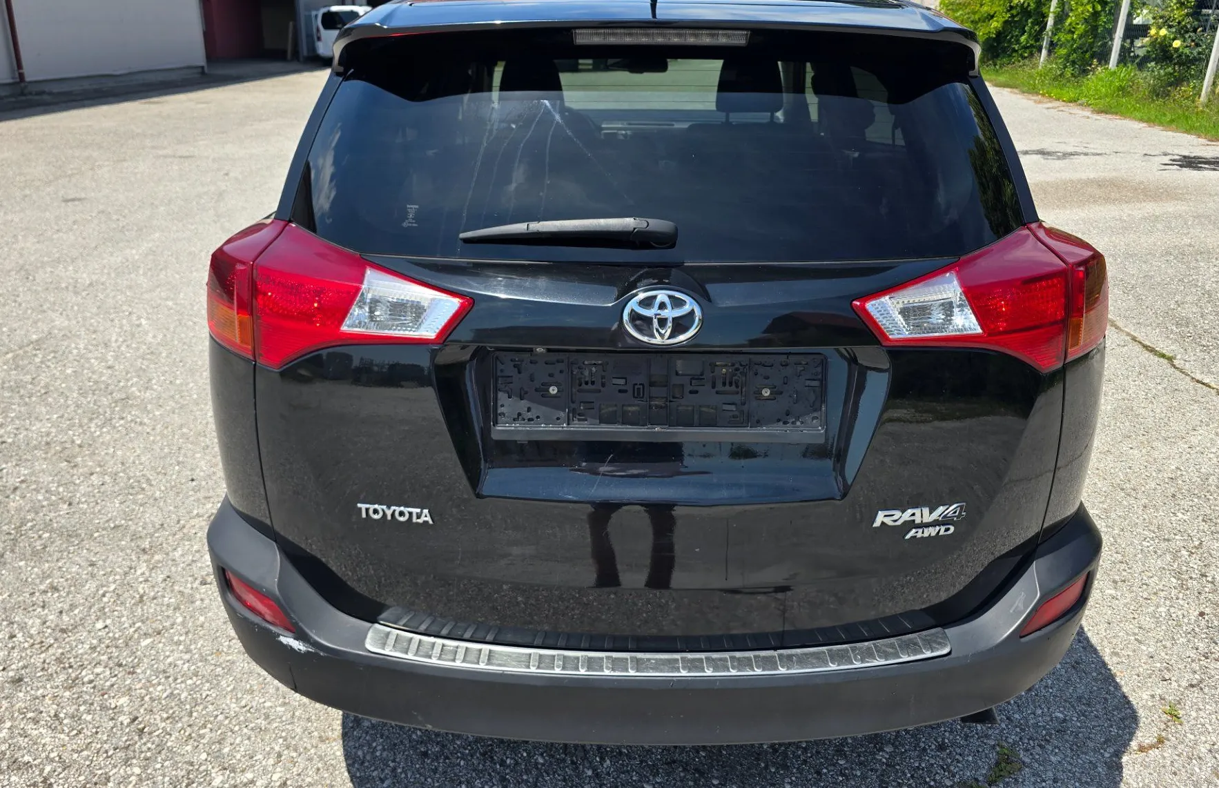 Zunanja slika - Toyota RAV4 - 2.0 D-4D 4x4 Elegant - 4