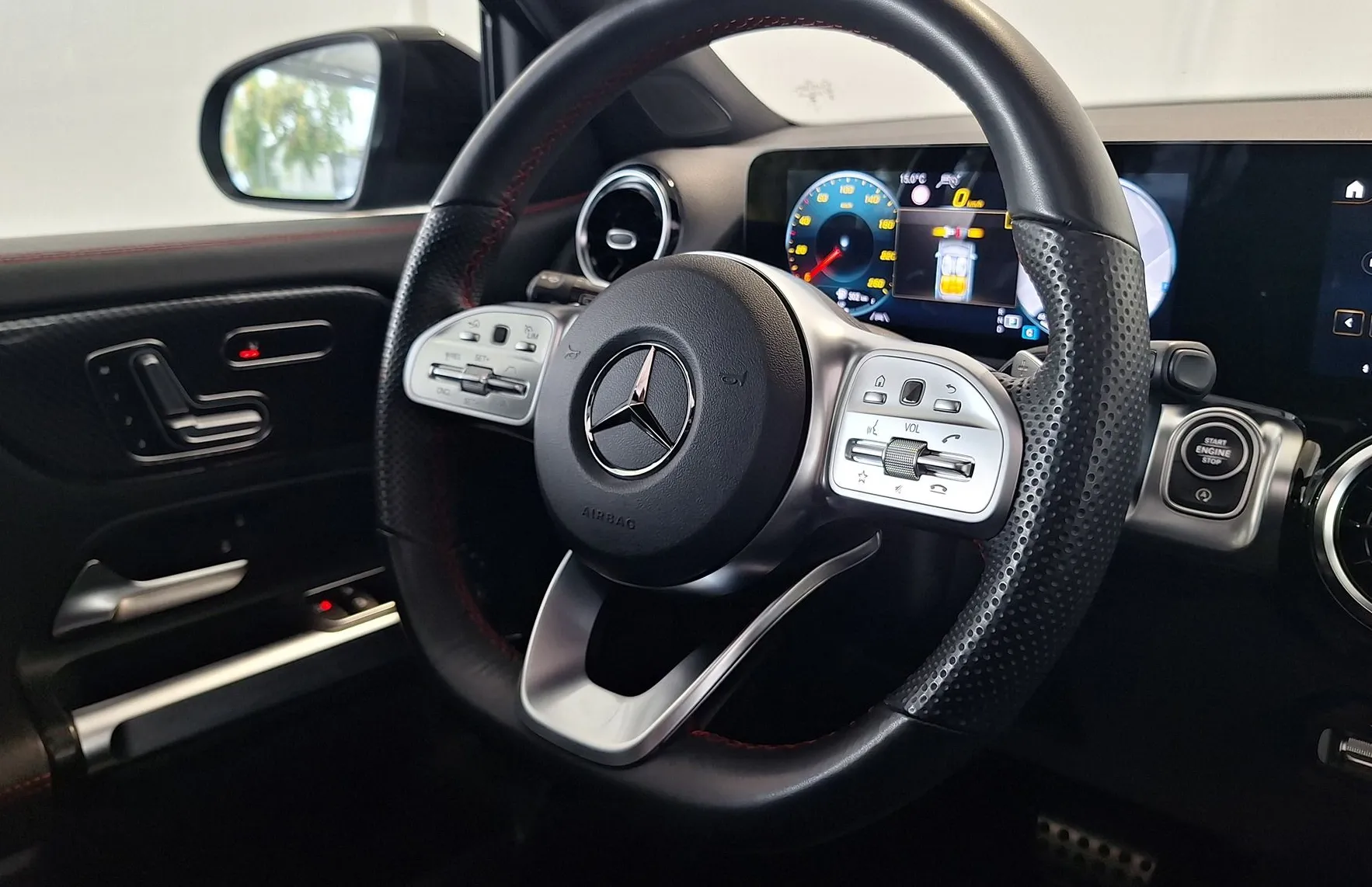 Zunanja slika - Mercedes-Benz GLB-Razred - 220d 4MATIC AMG•MULTIBEAM•MEMORY•PANORAMA•ACC• - 17