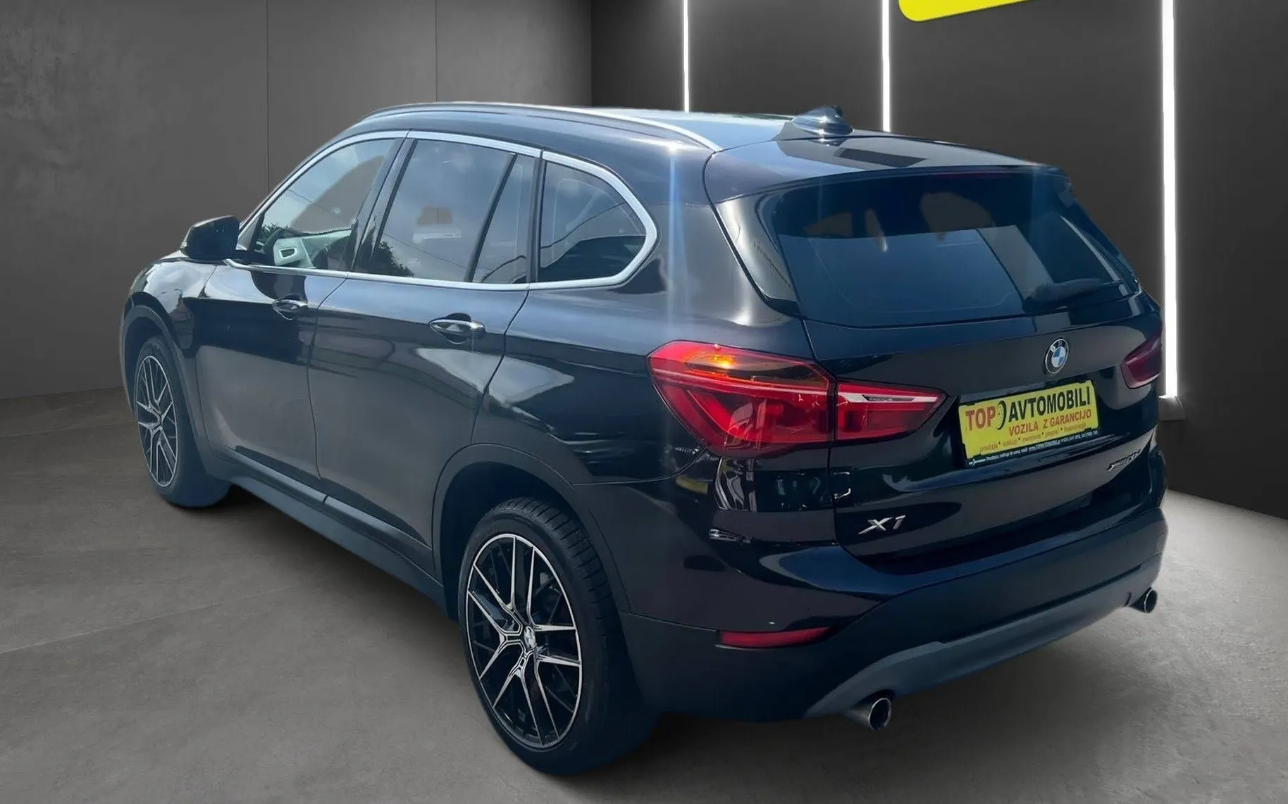 Zunanja slika - BMW X1 - serija : XDrive20d  NAVI PDC KAMERA RADAR LINE ASSIST T - 4