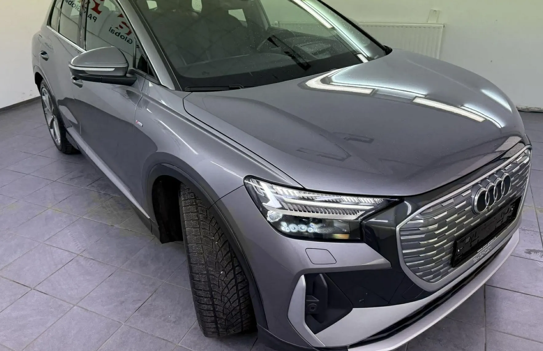 Zunanja slika - Audi Q4 - e-tron  40 e-tron.S line.LUKSENBURG.ACC.KAMER.LED - 2